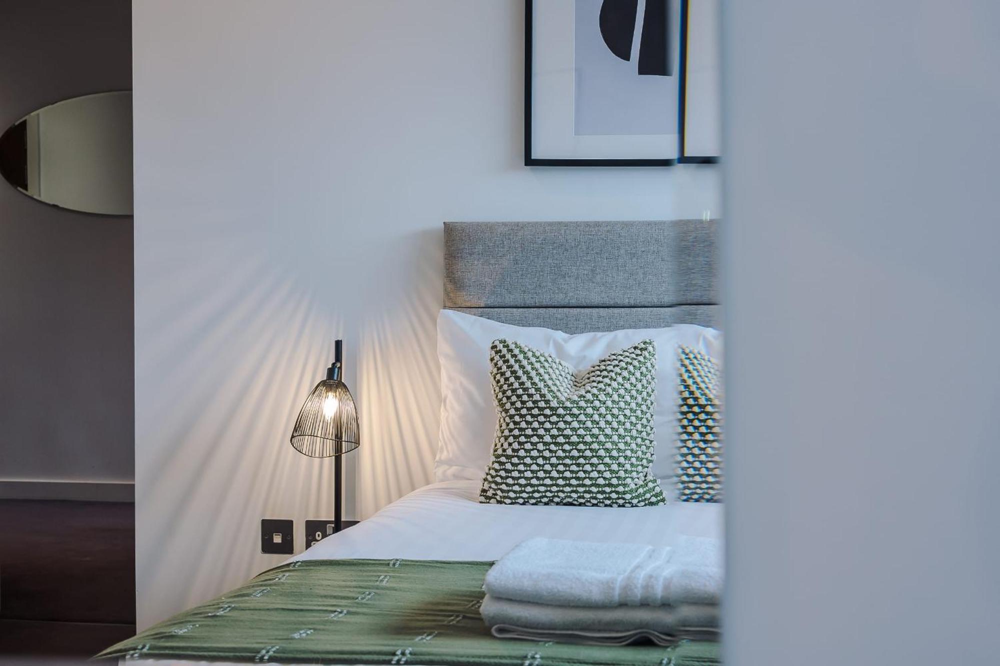 Host & Stay - The Waterfront Hideaway Liverpool Exteriör bild