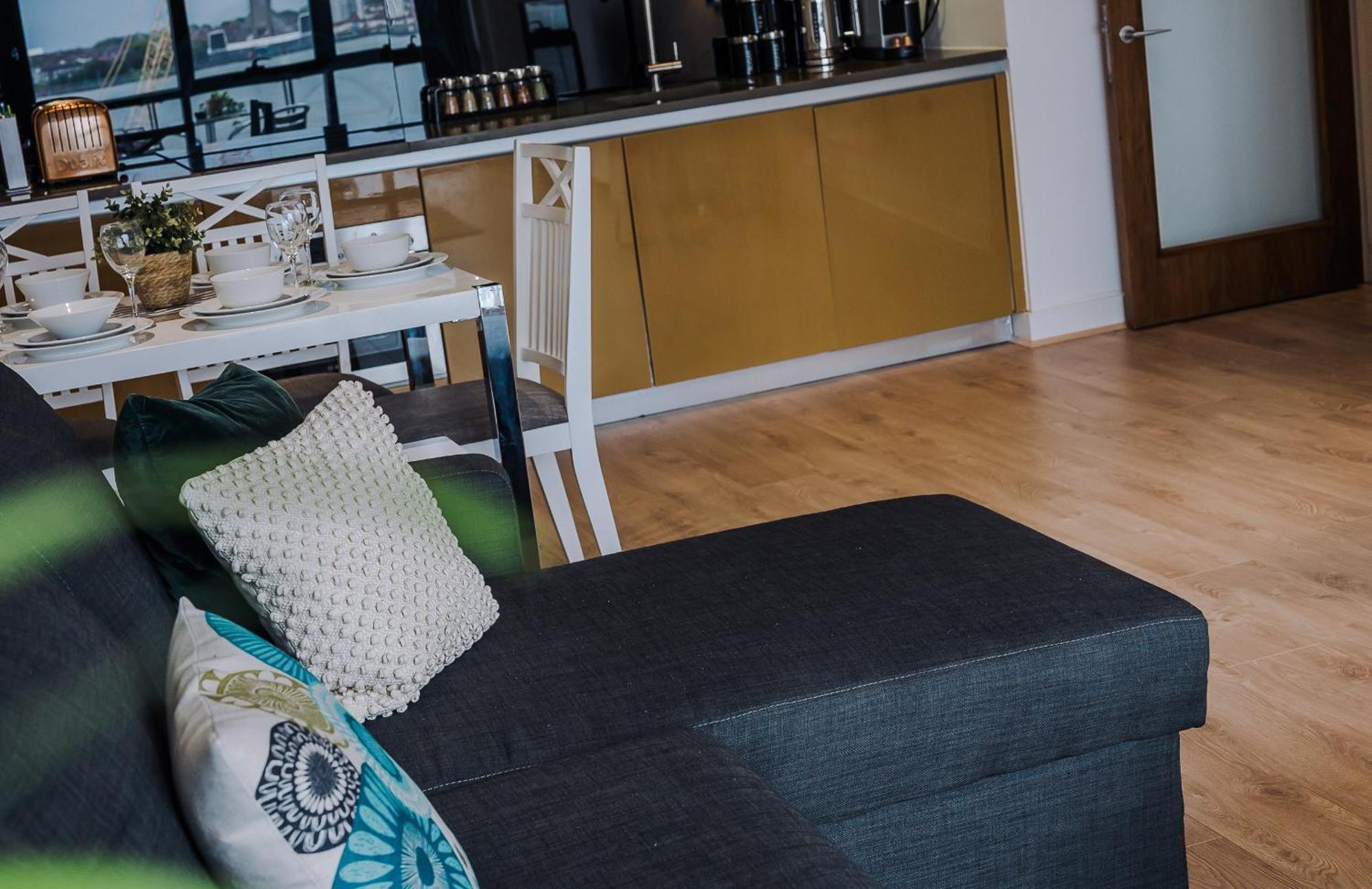 Host & Stay - The Waterfront Hideaway Liverpool Exteriör bild