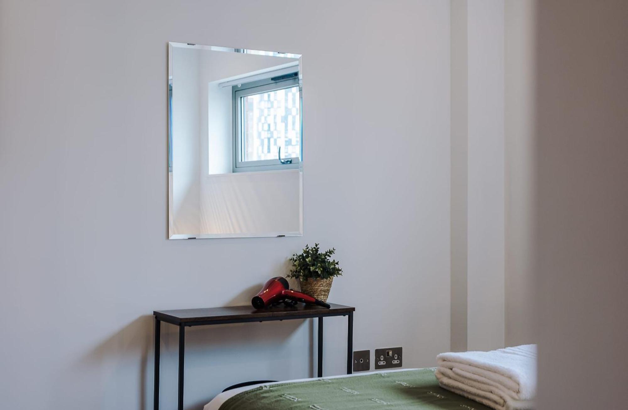 Host & Stay - The Waterfront Hideaway Liverpool Exteriör bild